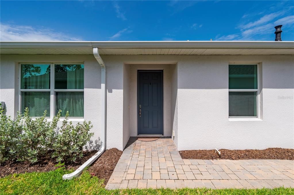 For Sale: $269,900 (2 beds, 2 baths, 1516 Square Feet)