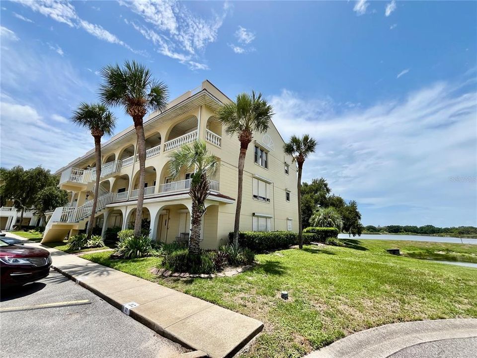 For Sale: $189,900 (2 beds, 2 baths, 1130 Square Feet)