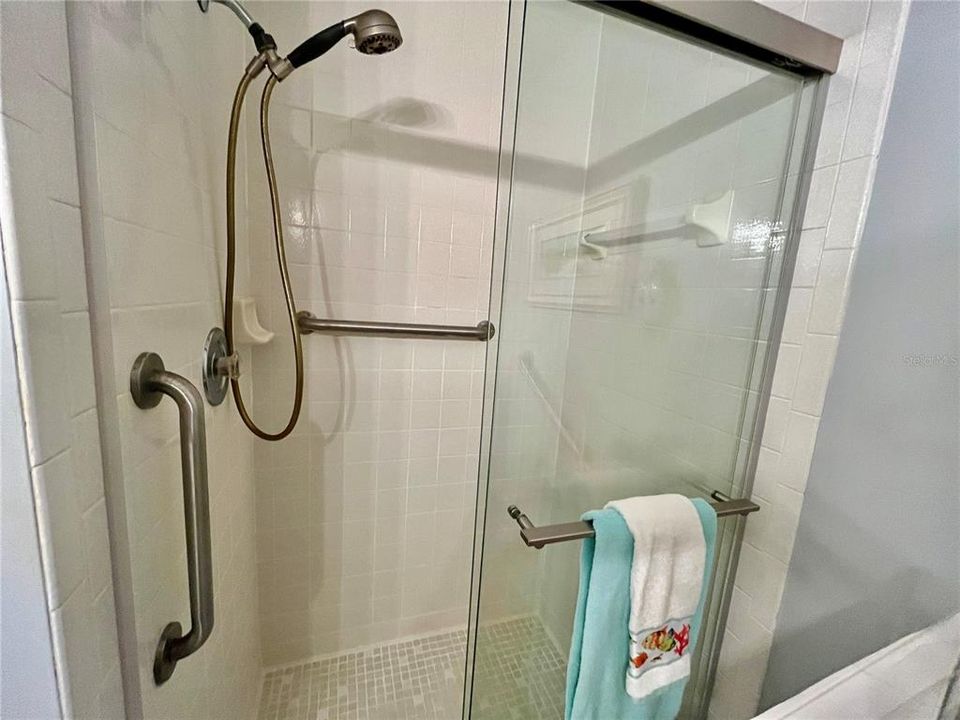 For Sale: $189,900 (2 beds, 2 baths, 1130 Square Feet)