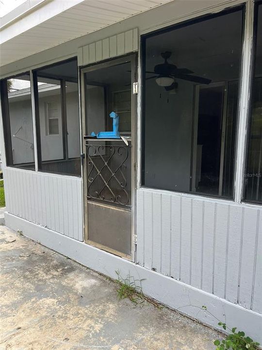 For Rent: $2,200 (3 beds, 2 baths, 1925 Square Feet)