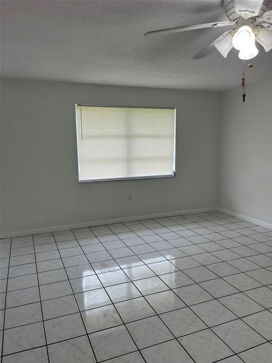 For Rent: $2,200 (3 beds, 2 baths, 1925 Square Feet)