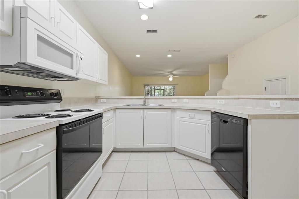 En Venta: $199,900 (2 camas, 2 baños, 1465 Pies cuadrados)