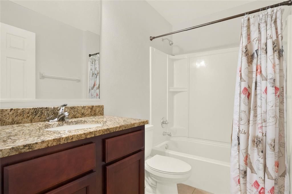 En Venta: $285,000 (3 camas, 2 baños, 1539 Pies cuadrados)