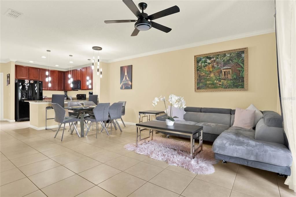 En Venta: $285,000 (3 camas, 2 baños, 1539 Pies cuadrados)