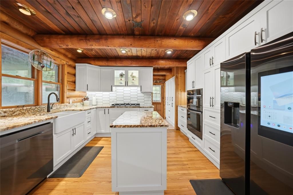 На продажу: $799,000 (2 спален, 2 ванн, 2130 Квадратных фут)