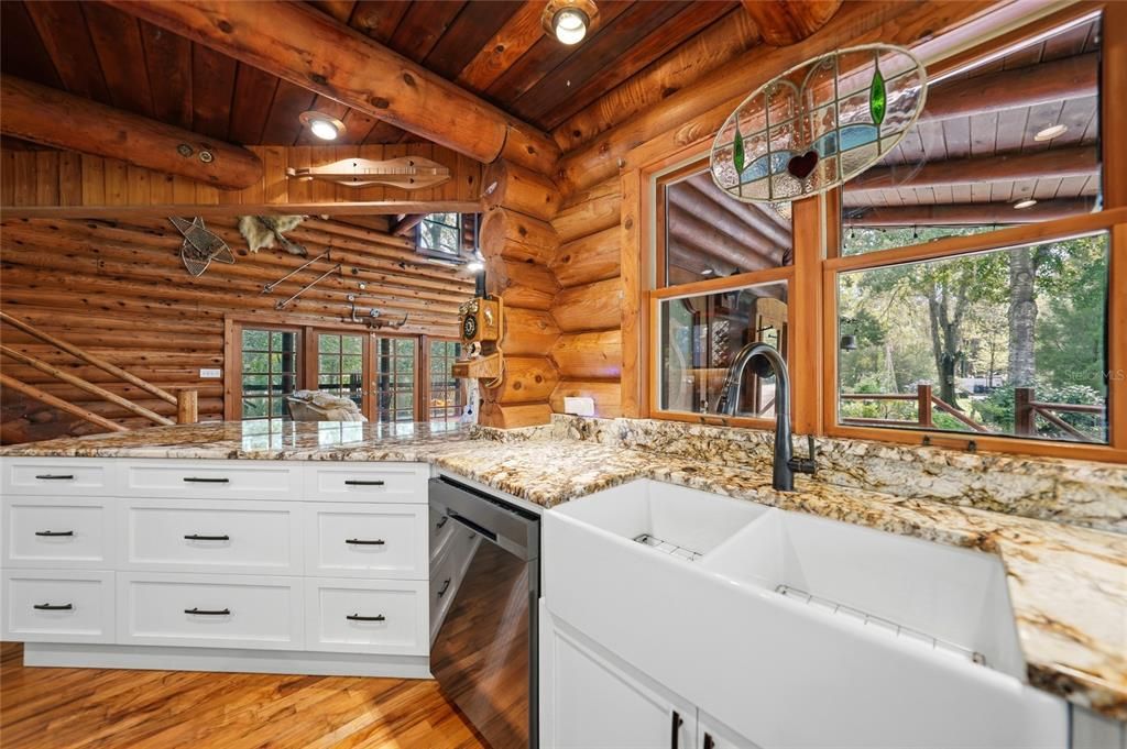 На продажу: $799,000 (2 спален, 2 ванн, 2130 Квадратных фут)