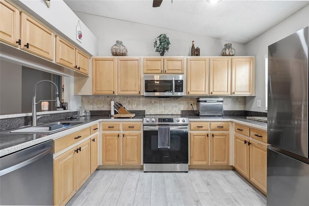 En Venta: $477,900 (3 camas, 2 baños, 1634 Pies cuadrados)