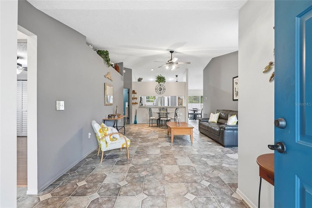 En Venta: $477,900 (3 camas, 2 baños, 1634 Pies cuadrados)
