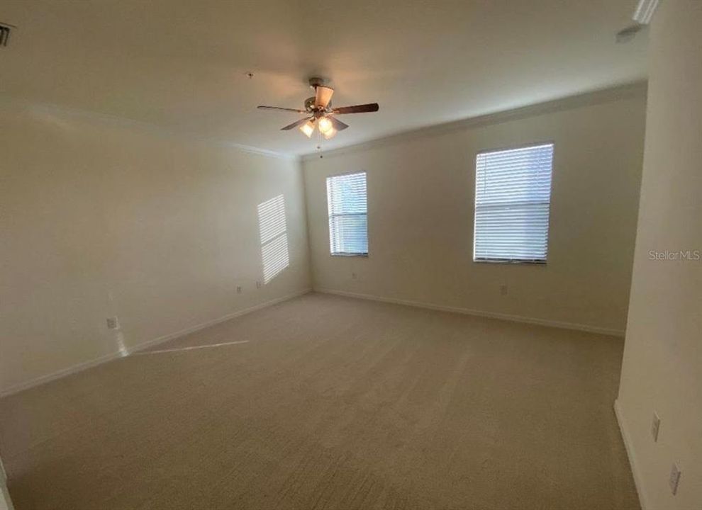 For Rent: $2,500 (3 beds, 2 baths, 1949 Square Feet)