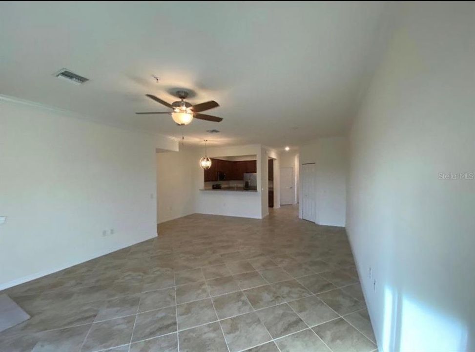 For Rent: $2,500 (3 beds, 2 baths, 1949 Square Feet)