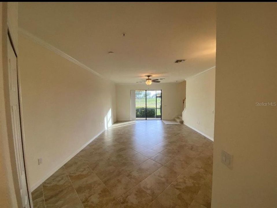 For Rent: $2,500 (3 beds, 2 baths, 1949 Square Feet)