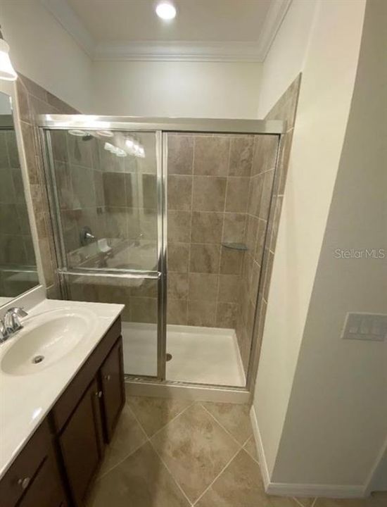 For Rent: $2,500 (3 beds, 2 baths, 1949 Square Feet)