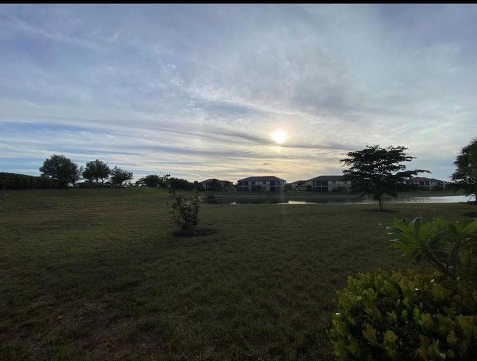 For Rent: $2,500 (3 beds, 2 baths, 1949 Square Feet)