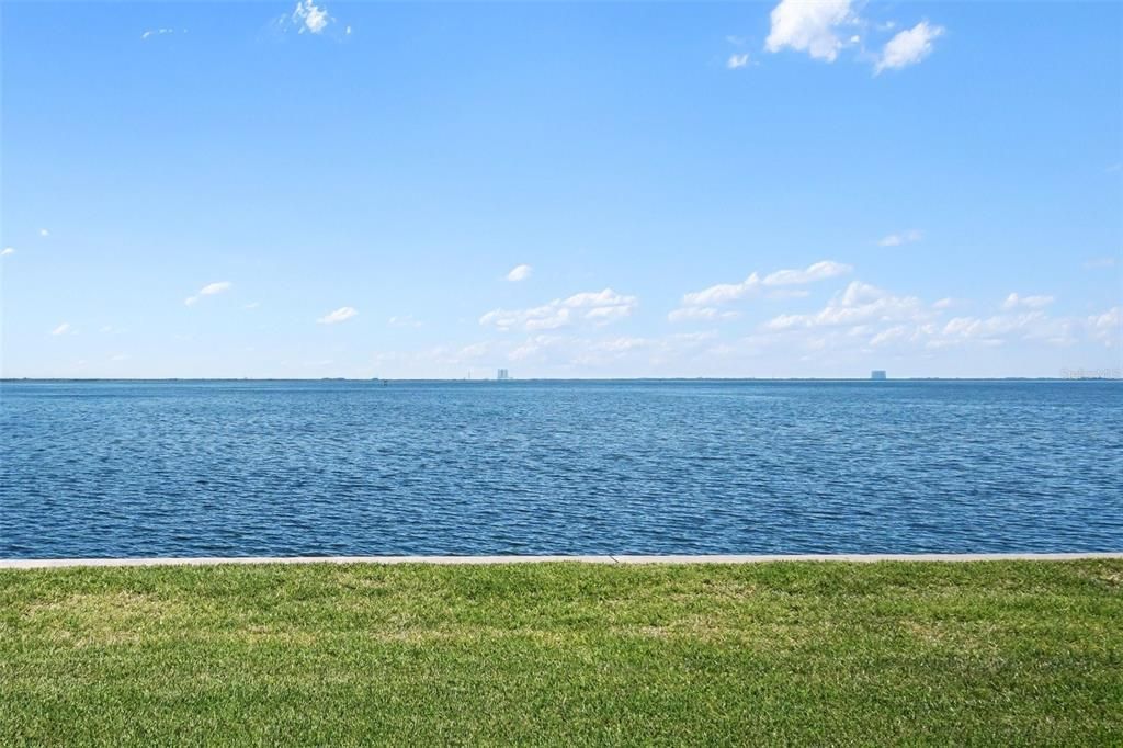 For Sale: $209,980 (2 beds, 2 baths, 830 Square Feet)