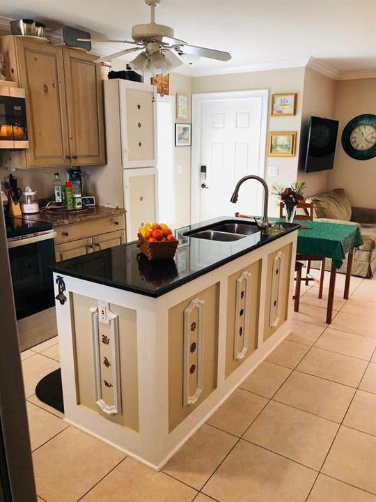 En Venta: $320,000 (2 camas, 2 baños, 1130 Pies cuadrados)