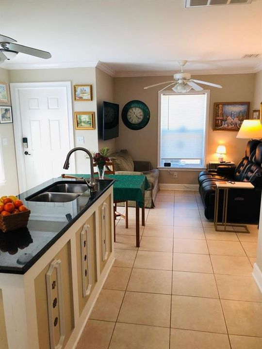En Venta: $320,000 (2 camas, 2 baños, 1130 Pies cuadrados)