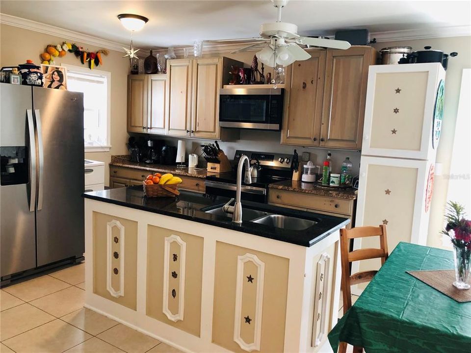 En Venta: $320,000 (2 camas, 2 baños, 1130 Pies cuadrados)