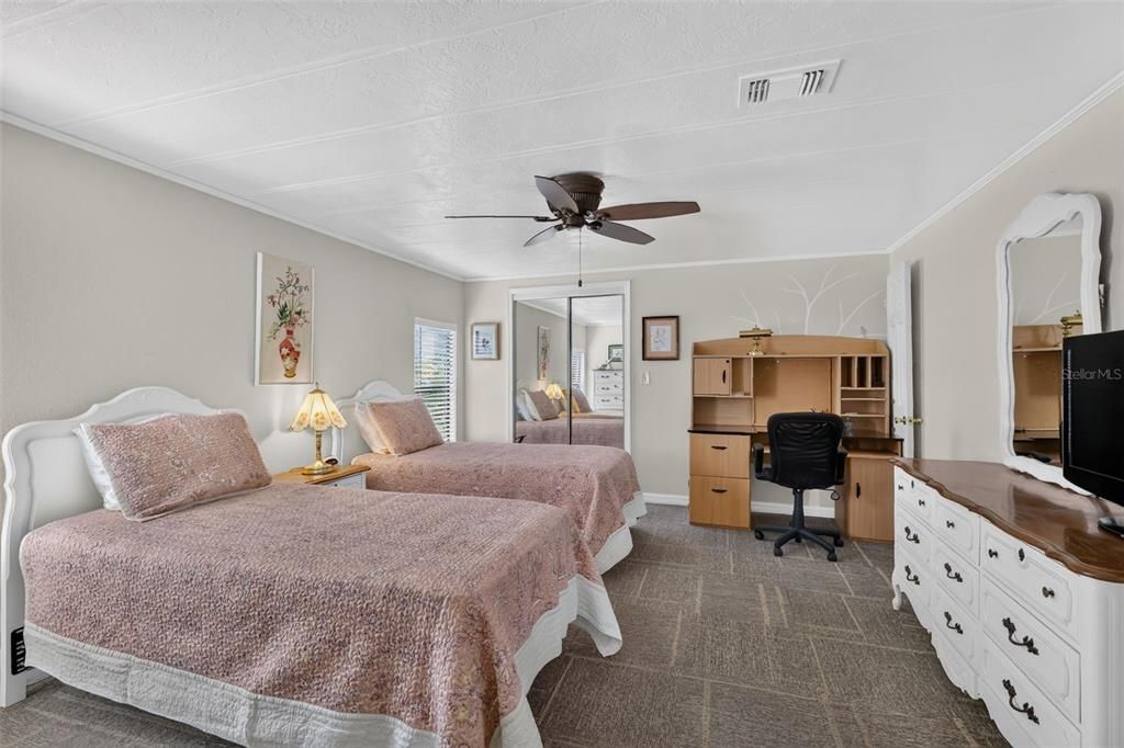 Activo con contrato: $179,900 (2 camas, 2 baños, 1312 Pies cuadrados)