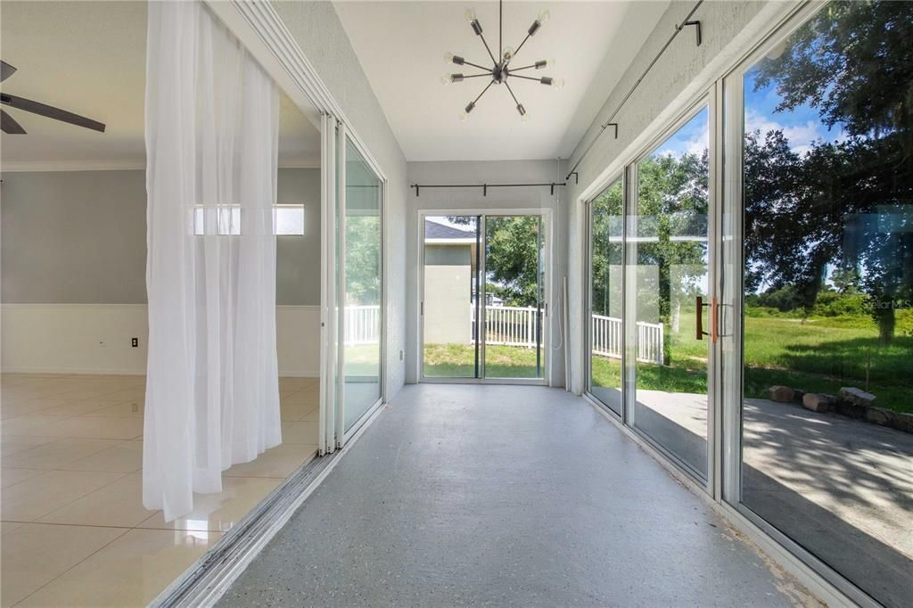 En Venta: $295,000 (3 camas, 2 baños, 1844 Pies cuadrados)