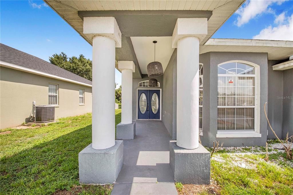 En Venta: $295,000 (3 camas, 2 baños, 1844 Pies cuadrados)