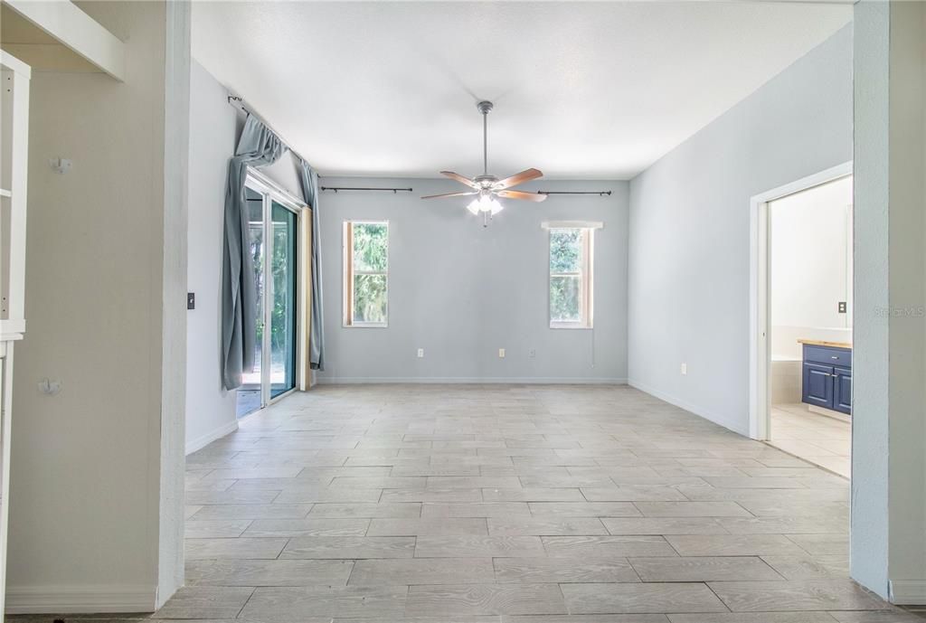 En Venta: $295,000 (3 camas, 2 baños, 1844 Pies cuadrados)