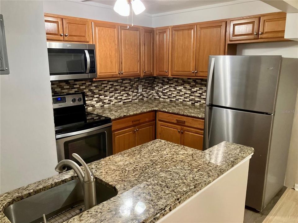 En Venta: $179,900 (2 camas, 2 baños, 897 Pies cuadrados)