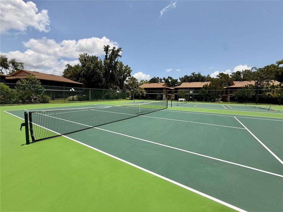 En Venta: $179,900 (2 camas, 2 baños, 897 Pies cuadrados)