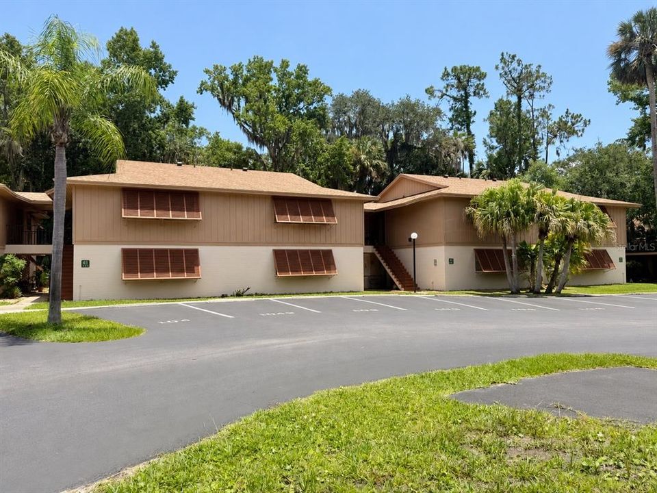 En Venta: $179,900 (2 camas, 2 baños, 897 Pies cuadrados)