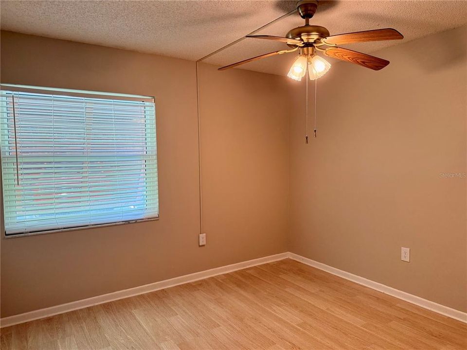 En Venta: $179,900 (2 camas, 2 baños, 897 Pies cuadrados)