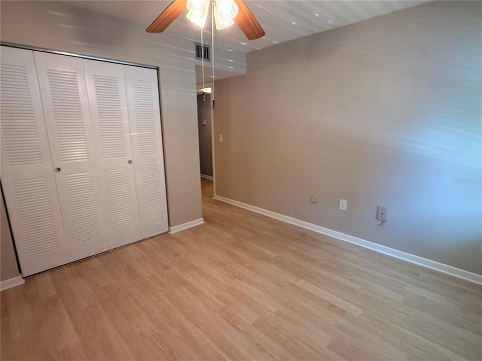 En Venta: $179,900 (2 camas, 2 baños, 897 Pies cuadrados)
