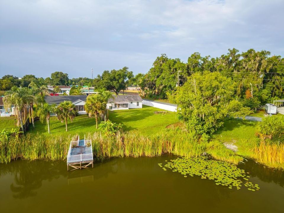 For Sale: $279,000 (2 beds, 1 baths, 884 Square Feet)