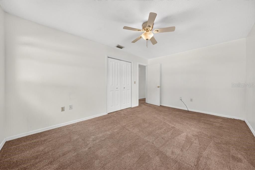 For Sale: $279,000 (2 beds, 1 baths, 884 Square Feet)