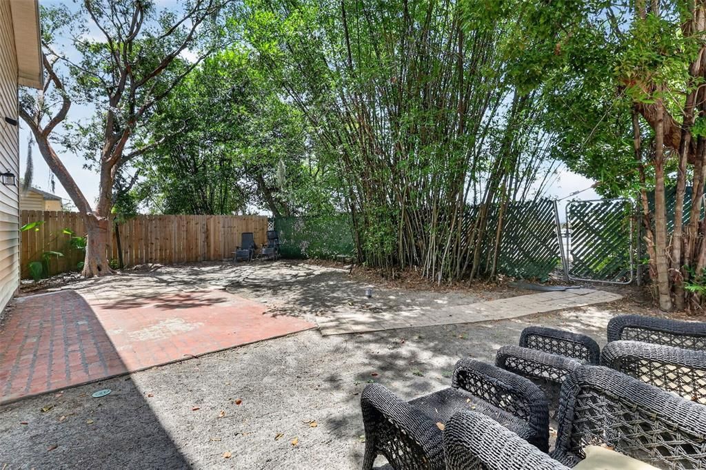 For Sale: $285,000 (3 beds, 2 baths, 1569 Square Feet)