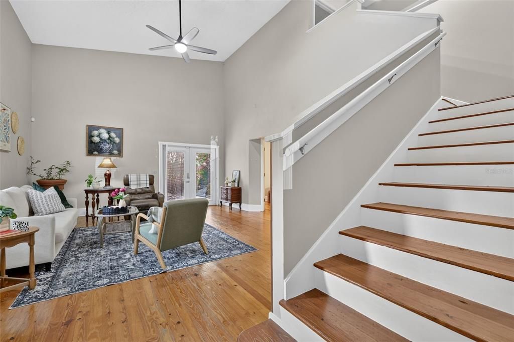 For Sale: $285,000 (3 beds, 2 baths, 1569 Square Feet)