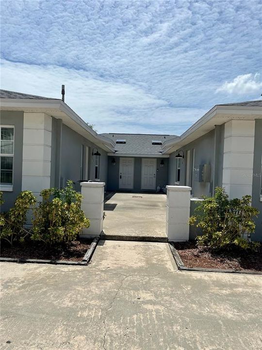 For Rent: $1,800 (2 beds, 1 baths, 775 Square Feet)