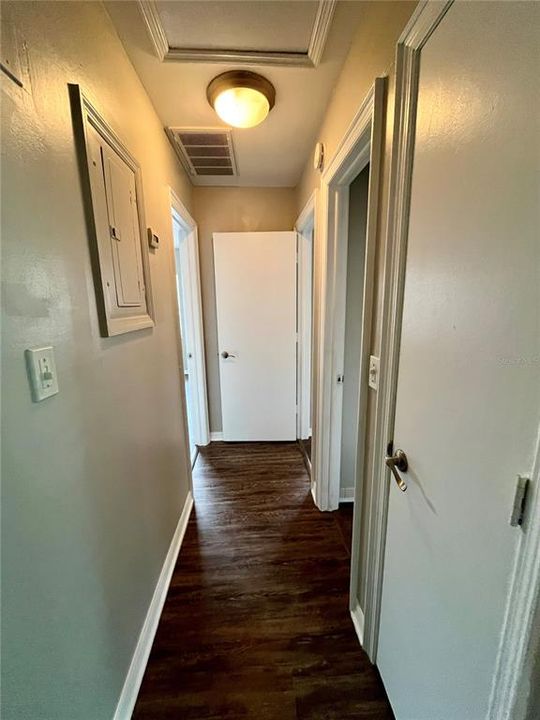 For Rent: $1,800 (2 beds, 1 baths, 775 Square Feet)