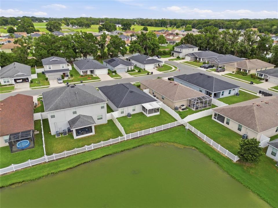 На продажу: $322,490 (4 спален, 2 ванн, 1588 Квадратных фут)