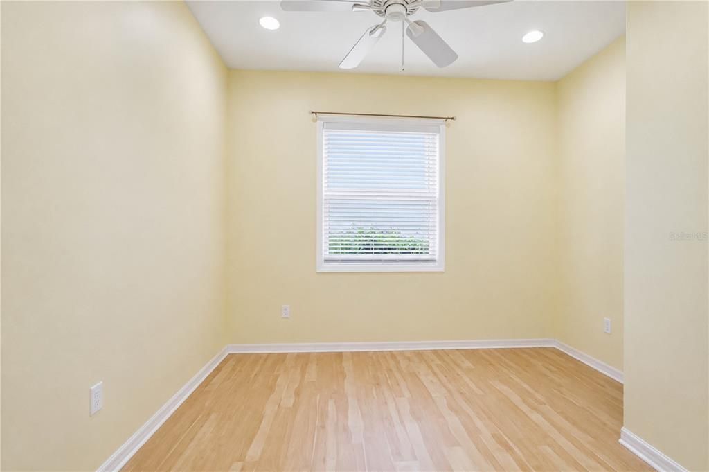 For Sale: $319,500 (2 beds, 2 baths, 1697 Square Feet)