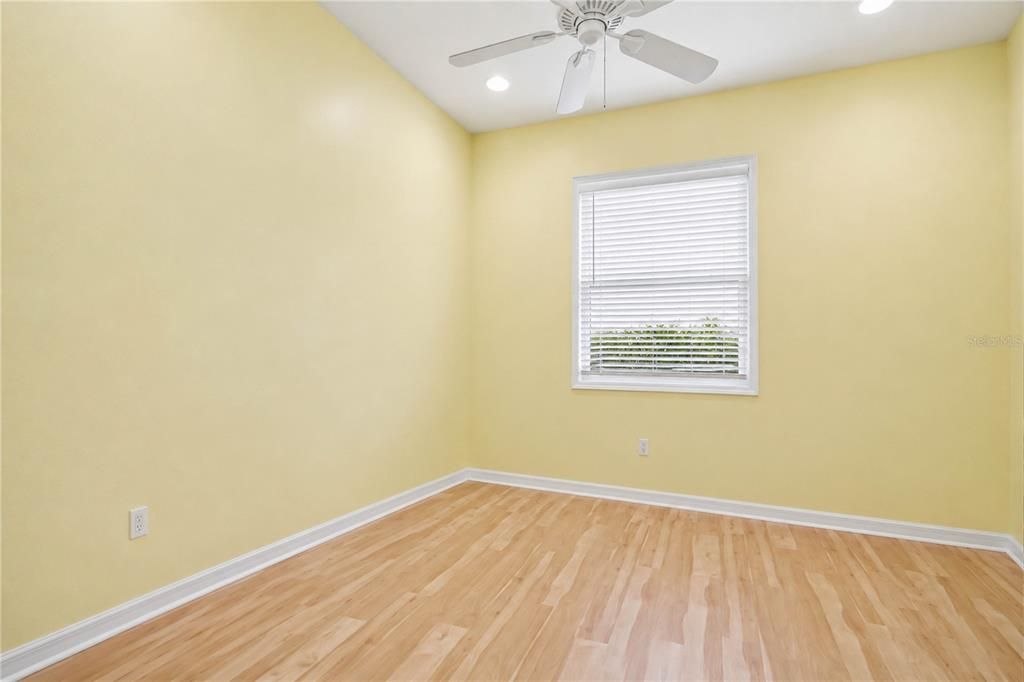 For Sale: $319,500 (2 beds, 2 baths, 1697 Square Feet)