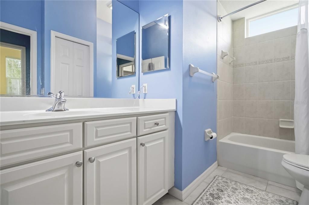 For Sale: $319,500 (2 beds, 2 baths, 1697 Square Feet)