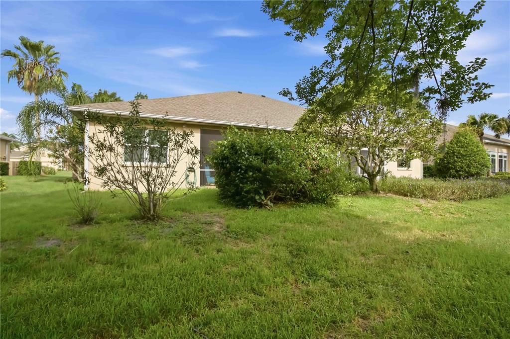 For Sale: $319,500 (2 beds, 2 baths, 1697 Square Feet)