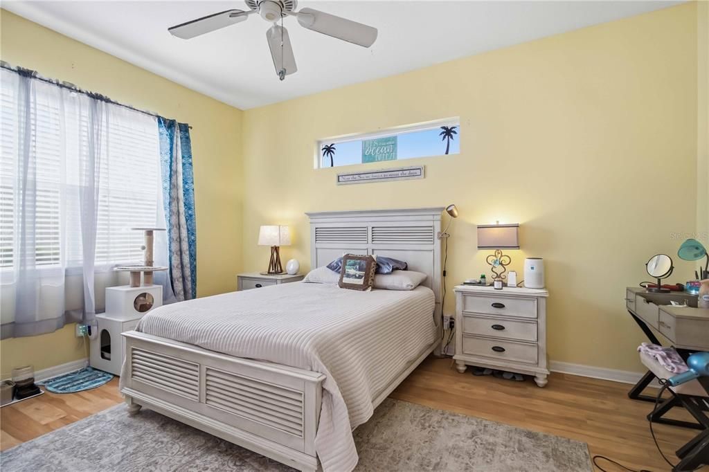 For Sale: $319,500 (2 beds, 2 baths, 1697 Square Feet)