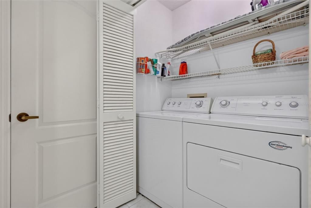 На продажу: $179,000 (2 спален, 2 ванн, 1118 Квадратных фут)