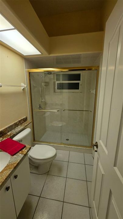 En Venta: $429,900 (4 camas, 3 baños, 2206 Pies cuadrados)