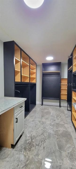 На продажу: $499,900 (4 спален, 2 ванн, 3226 Квадратных фут)