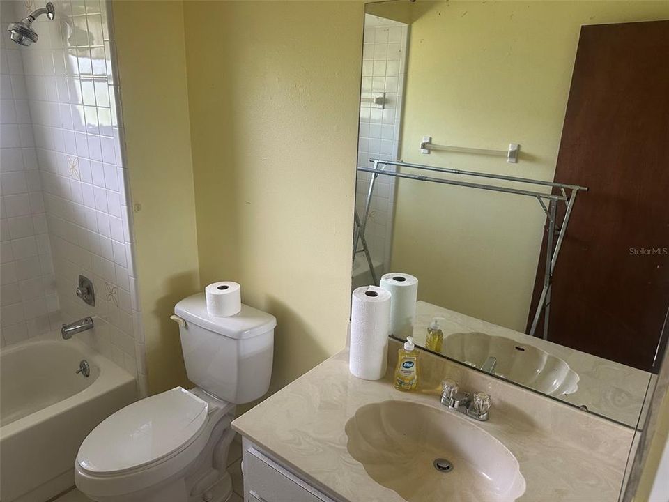 На продажу: $239,900 (2 спален, 2 ванн, 1382 Квадратных фут)