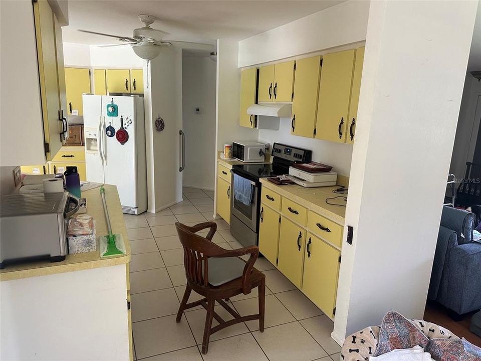 На продажу: $239,900 (2 спален, 2 ванн, 1382 Квадратных фут)