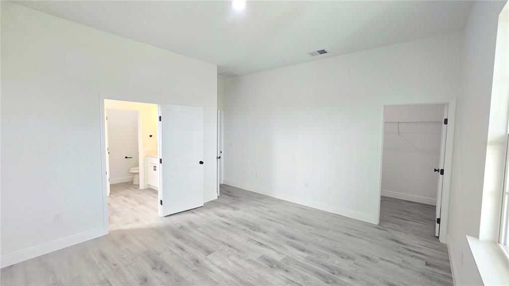 En Venta: $311,990 (4 camas, 2 baños, 1878 Pies cuadrados)