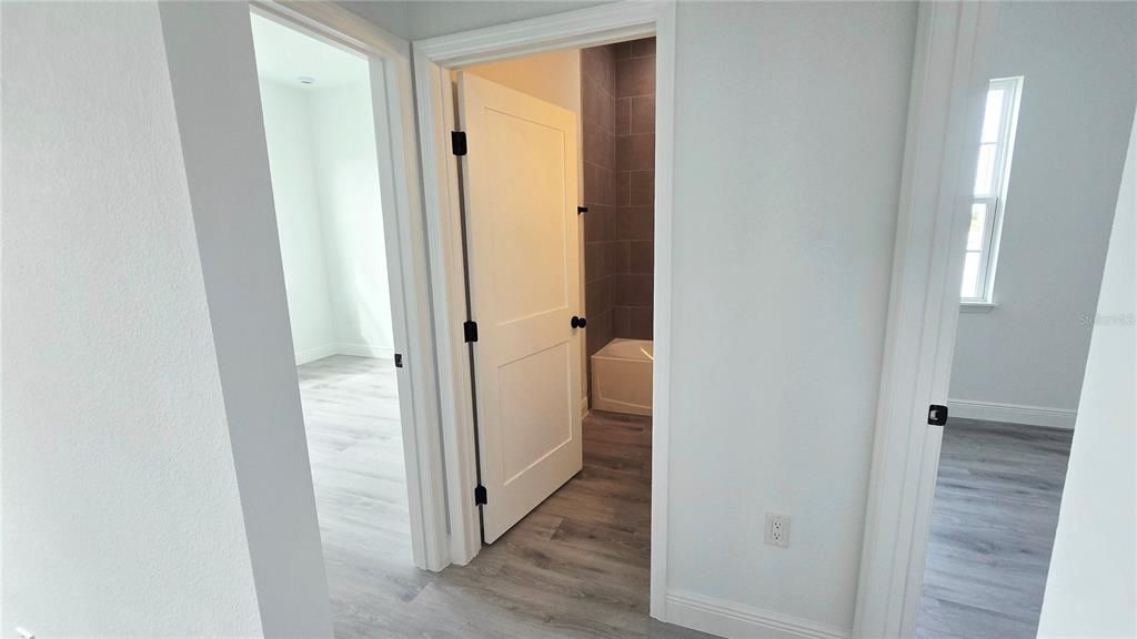 En Venta: $311,990 (4 camas, 2 baños, 1878 Pies cuadrados)