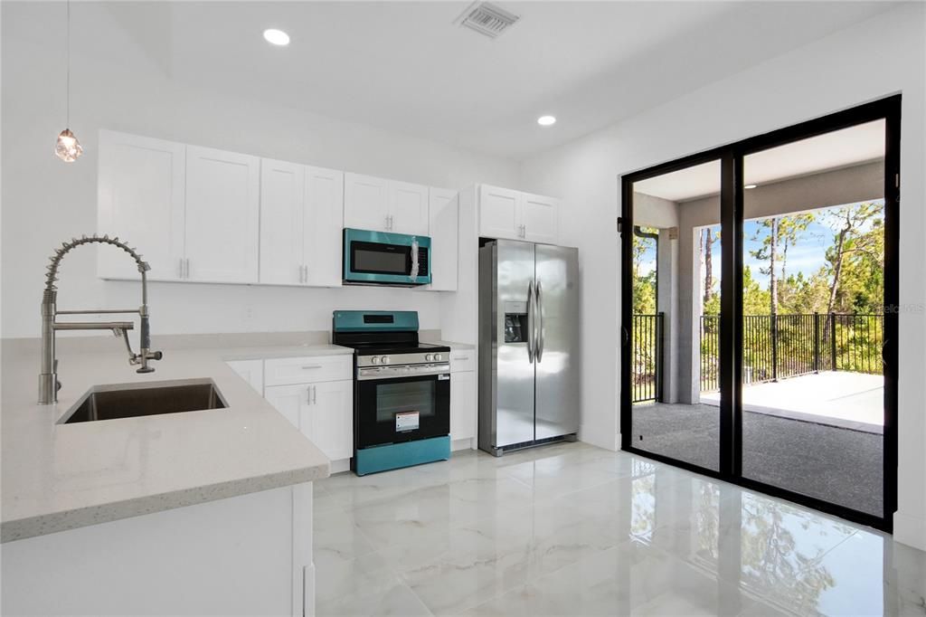 En Venta: $289,000 (2 camas, 2 baños, 1195 Pies cuadrados)